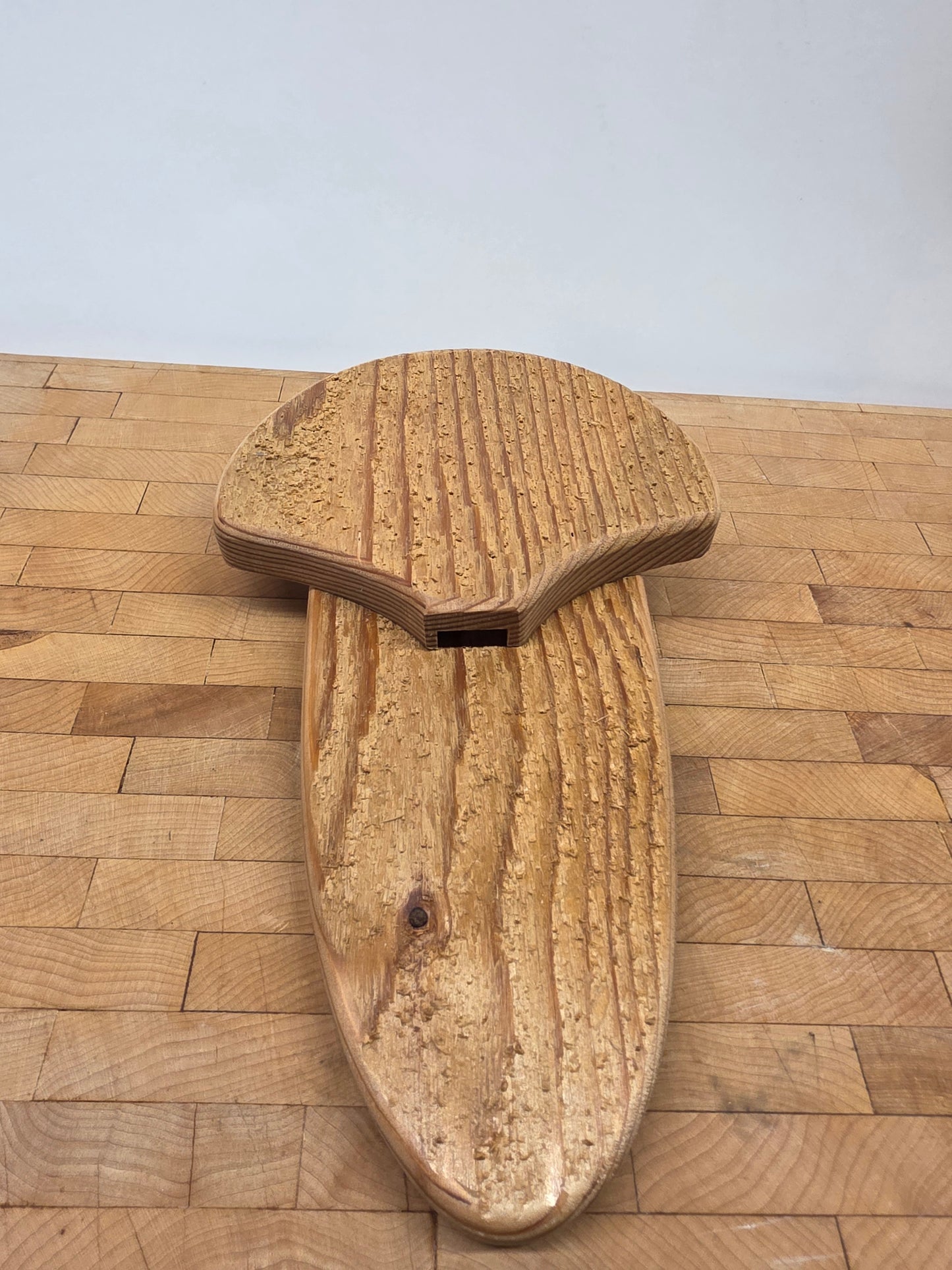 Cedar turkey fan mount